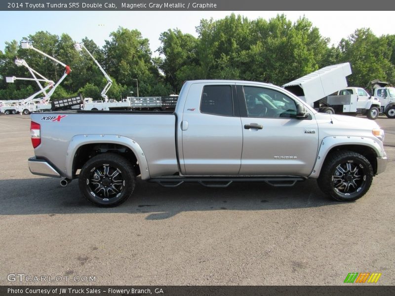 Magnetic Gray Metallic / Graphite 2014 Toyota Tundra SR5 Double Cab