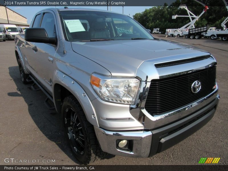 Magnetic Gray Metallic / Graphite 2014 Toyota Tundra SR5 Double Cab