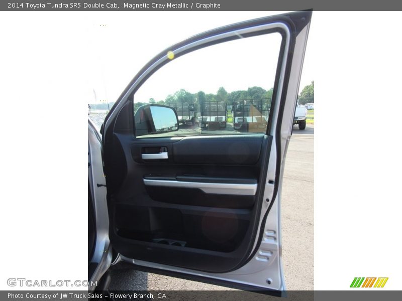 Magnetic Gray Metallic / Graphite 2014 Toyota Tundra SR5 Double Cab