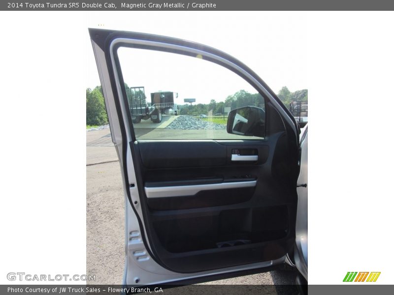 Magnetic Gray Metallic / Graphite 2014 Toyota Tundra SR5 Double Cab