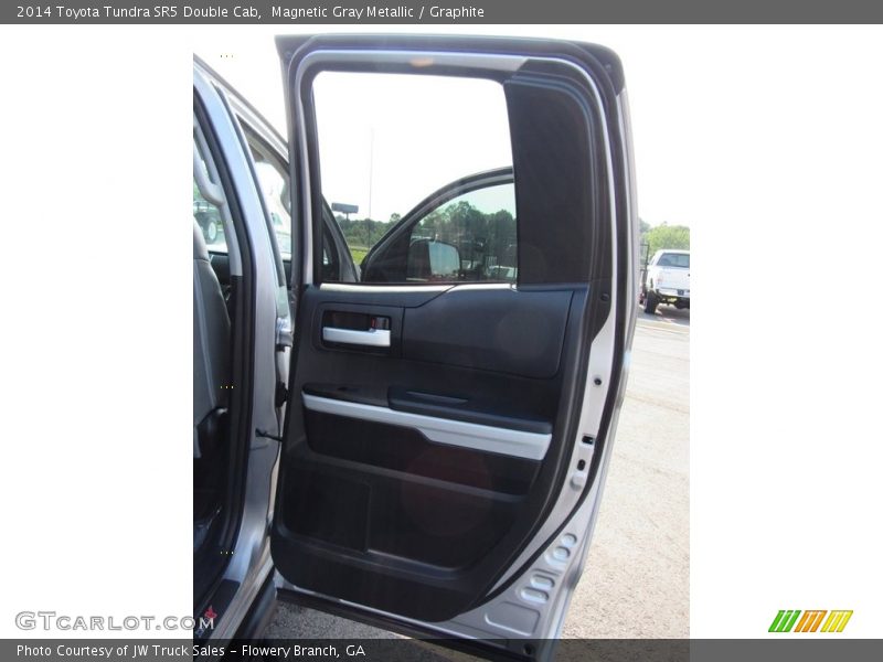 Magnetic Gray Metallic / Graphite 2014 Toyota Tundra SR5 Double Cab