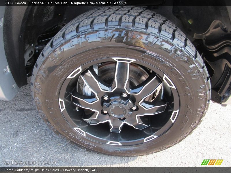 Magnetic Gray Metallic / Graphite 2014 Toyota Tundra SR5 Double Cab