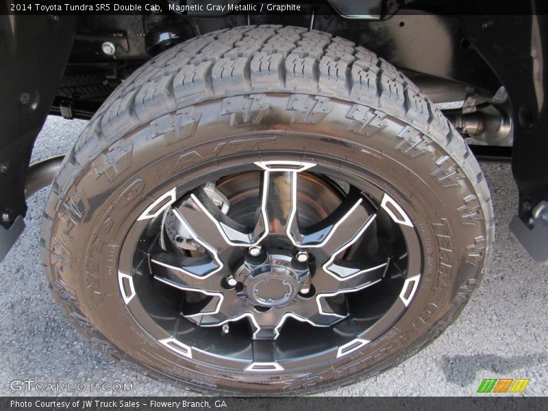 Magnetic Gray Metallic / Graphite 2014 Toyota Tundra SR5 Double Cab