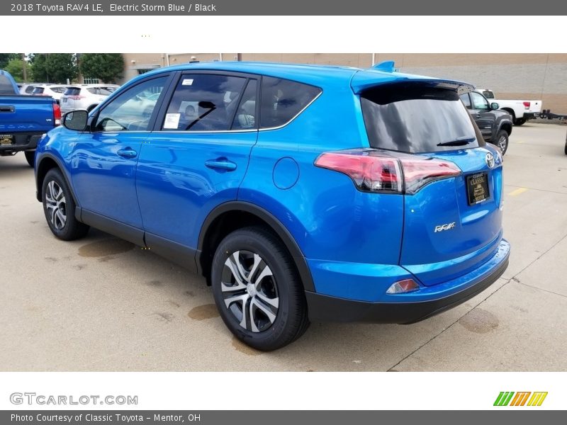 Electric Storm Blue / Black 2018 Toyota RAV4 LE