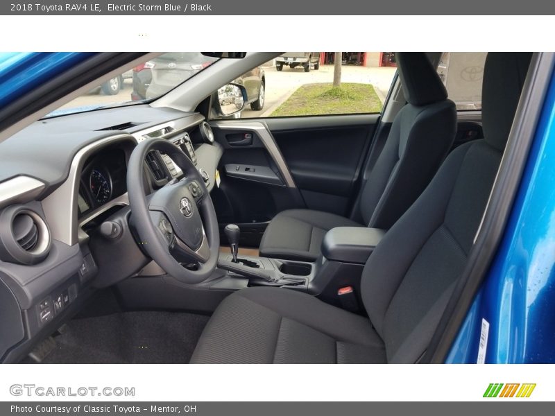 Electric Storm Blue / Black 2018 Toyota RAV4 LE