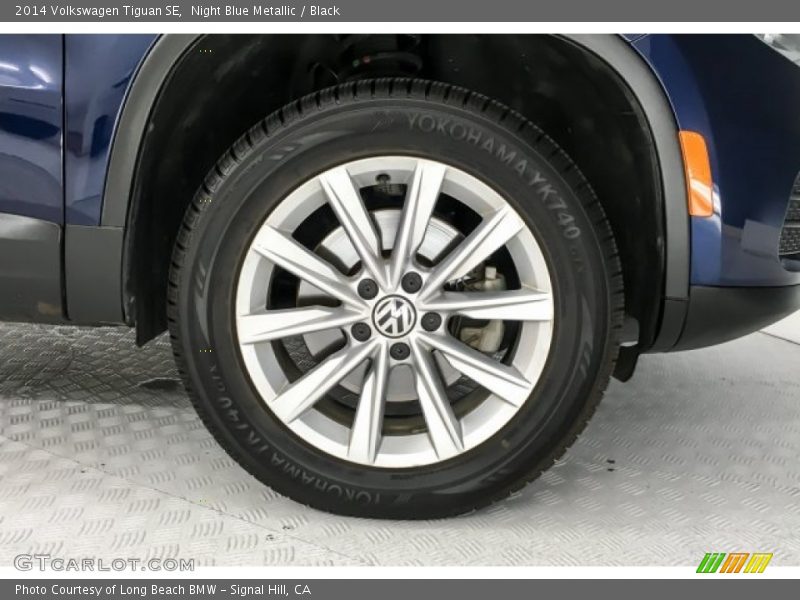 Night Blue Metallic / Black 2014 Volkswagen Tiguan SE