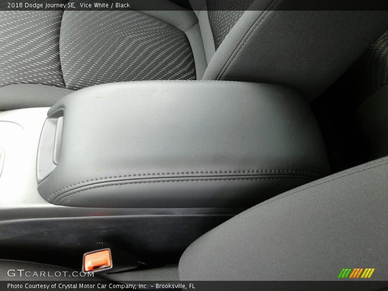 Vice White / Black 2018 Dodge Journey SE