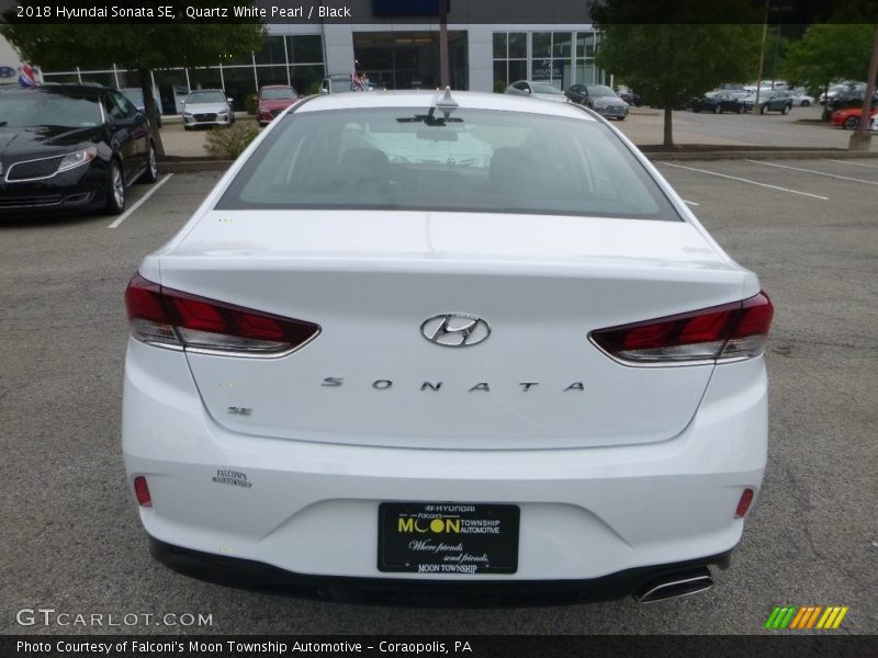 Quartz White Pearl / Black 2018 Hyundai Sonata SE
