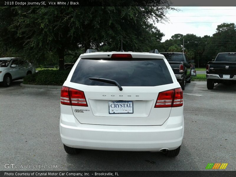 Vice White / Black 2018 Dodge Journey SE