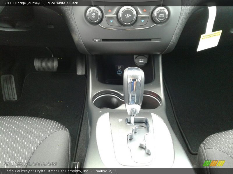 Vice White / Black 2018 Dodge Journey SE