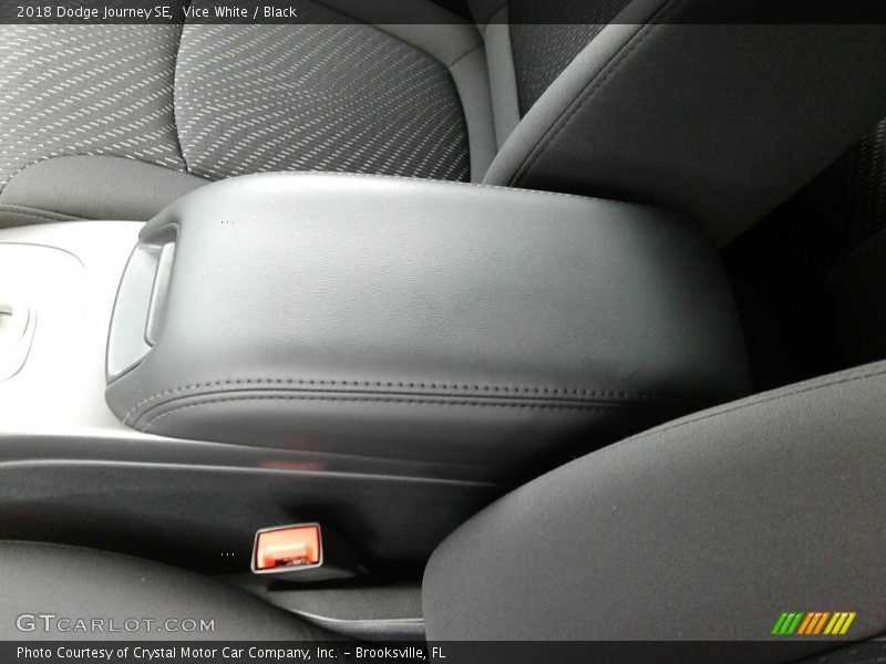 Vice White / Black 2018 Dodge Journey SE