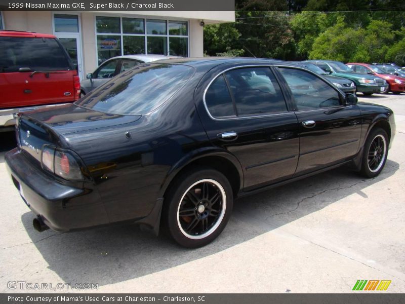Super Black / Charcoal Black 1999 Nissan Maxima GXE
