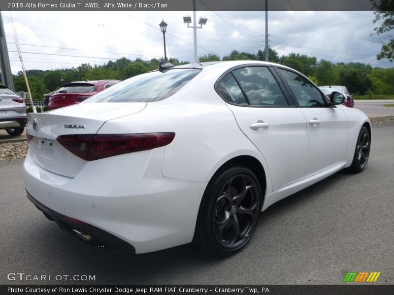 Alfa White / Black/Tan 2018 Alfa Romeo Giulia Ti AWD