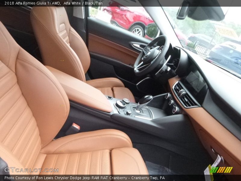 Alfa White / Black/Tan 2018 Alfa Romeo Giulia Ti AWD