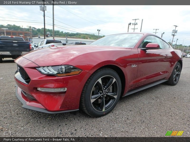 Front 3/4 View of 2018 Mustang GT Fastback