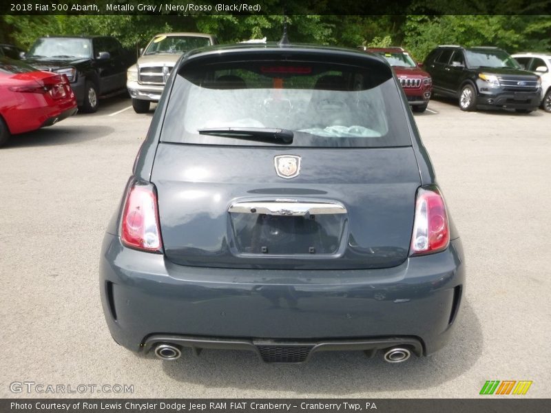 Metallo Gray / Nero/Rosso (Black/Red) 2018 Fiat 500 Abarth