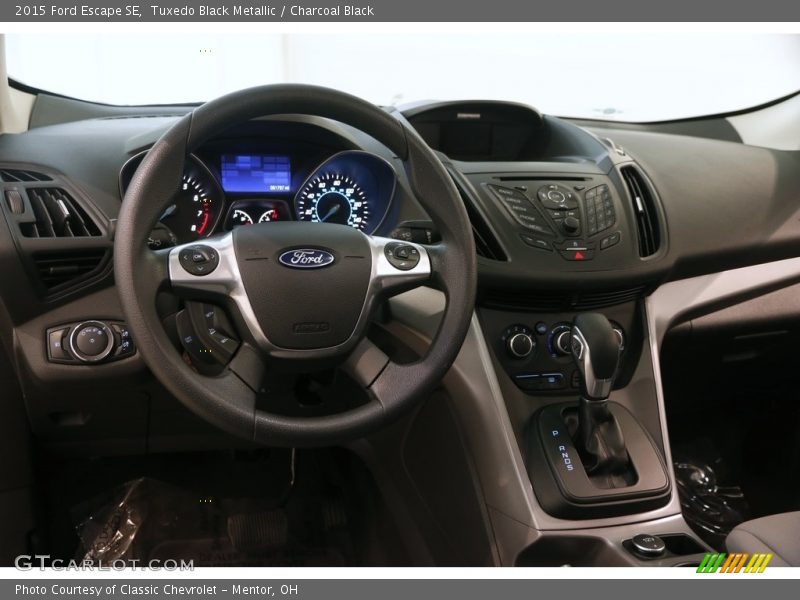 Tuxedo Black Metallic / Charcoal Black 2015 Ford Escape SE