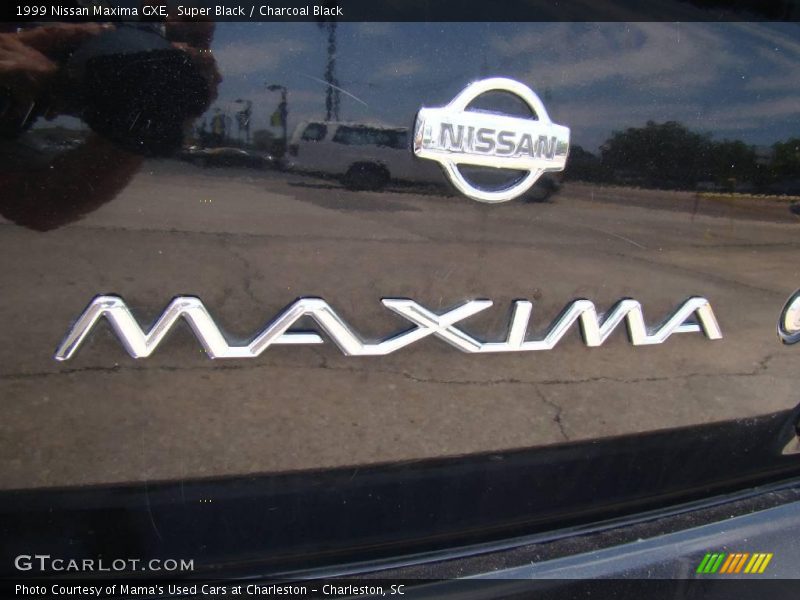 Super Black / Charcoal Black 1999 Nissan Maxima GXE