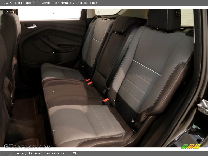 Tuxedo Black Metallic / Charcoal Black 2015 Ford Escape SE