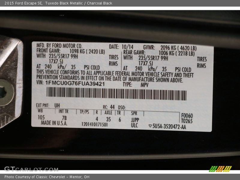 Tuxedo Black Metallic / Charcoal Black 2015 Ford Escape SE