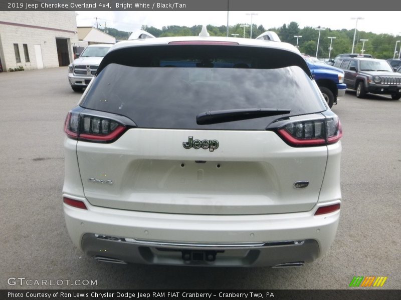 Bright White / Black/Tan 2019 Jeep Cherokee Overland 4x4