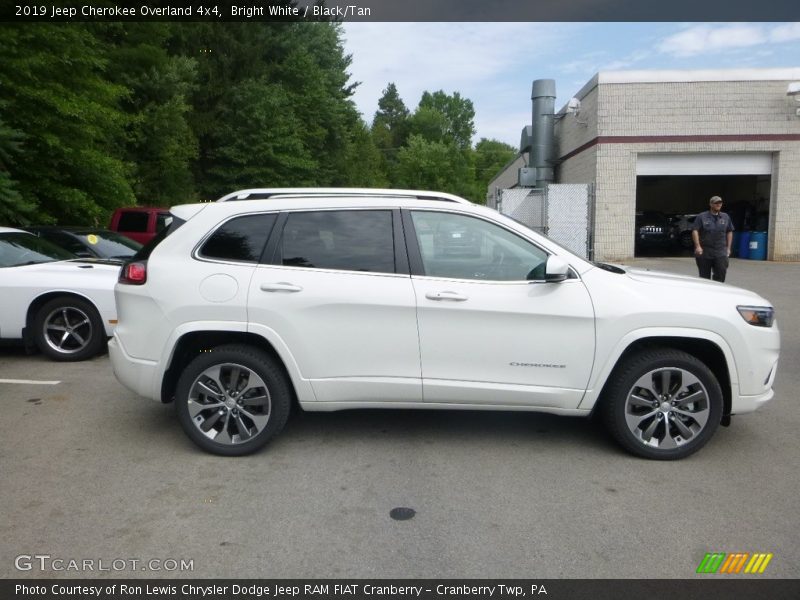 Bright White / Black/Tan 2019 Jeep Cherokee Overland 4x4