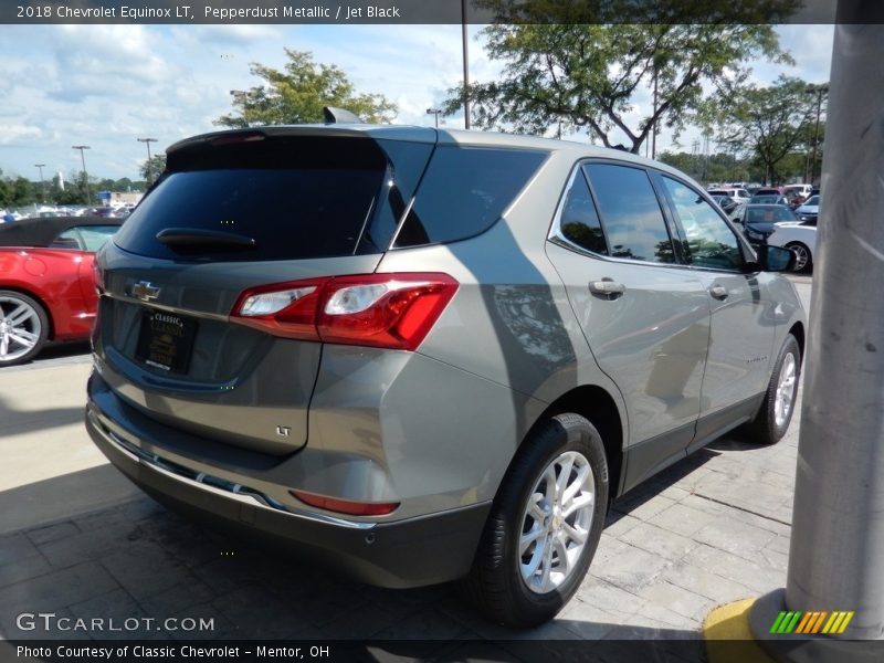 Pepperdust Metallic / Jet Black 2018 Chevrolet Equinox LT