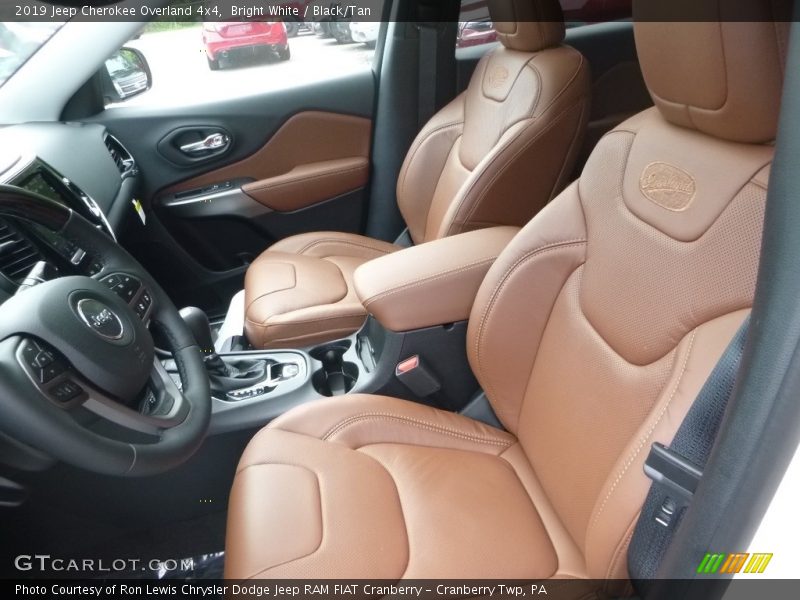 Front Seat of 2019 Cherokee Overland 4x4