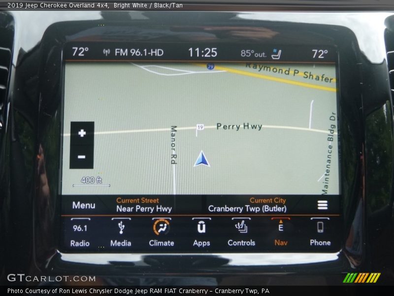 Navigation of 2019 Cherokee Overland 4x4