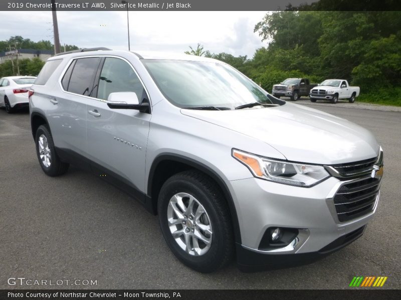 Silver Ice Metallic / Jet Black 2019 Chevrolet Traverse LT AWD