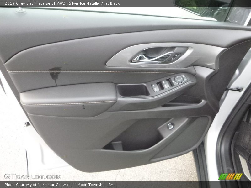 Silver Ice Metallic / Jet Black 2019 Chevrolet Traverse LT AWD
