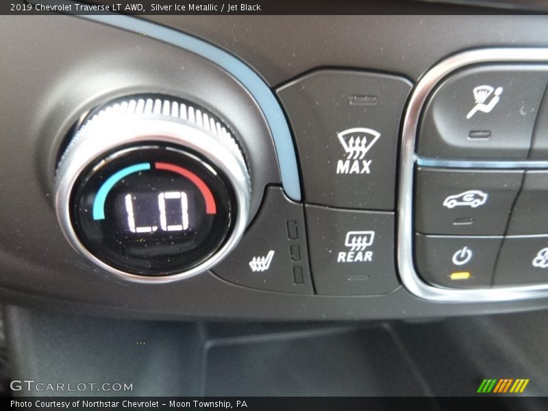 Silver Ice Metallic / Jet Black 2019 Chevrolet Traverse LT AWD