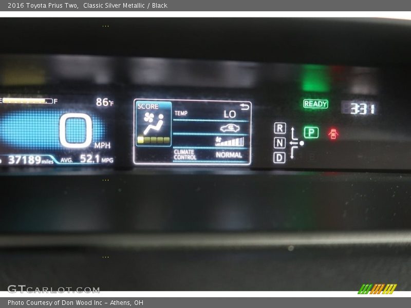 Classic Silver Metallic / Black 2016 Toyota Prius Two