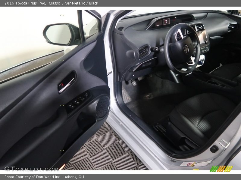 Classic Silver Metallic / Black 2016 Toyota Prius Two