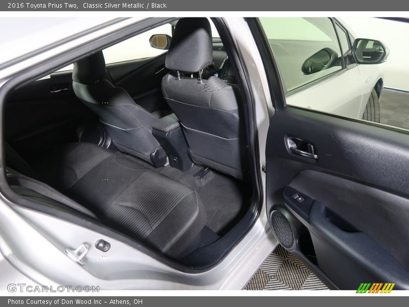 Classic Silver Metallic / Black 2016 Toyota Prius Two