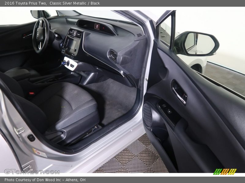 Classic Silver Metallic / Black 2016 Toyota Prius Two