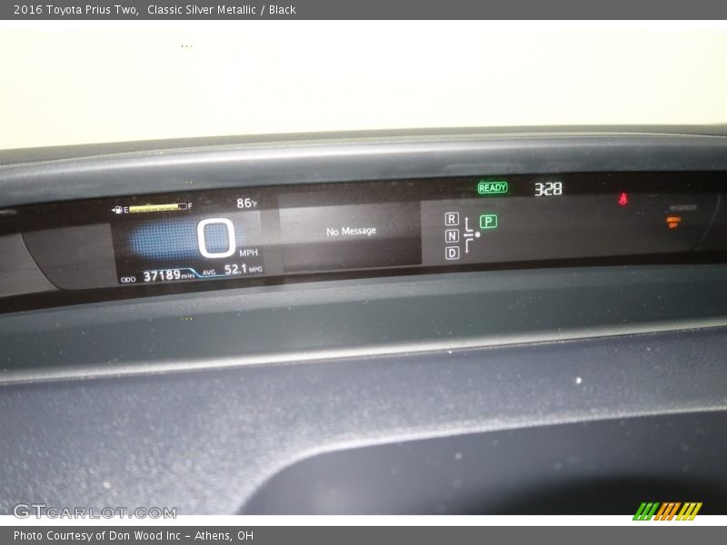 Classic Silver Metallic / Black 2016 Toyota Prius Two
