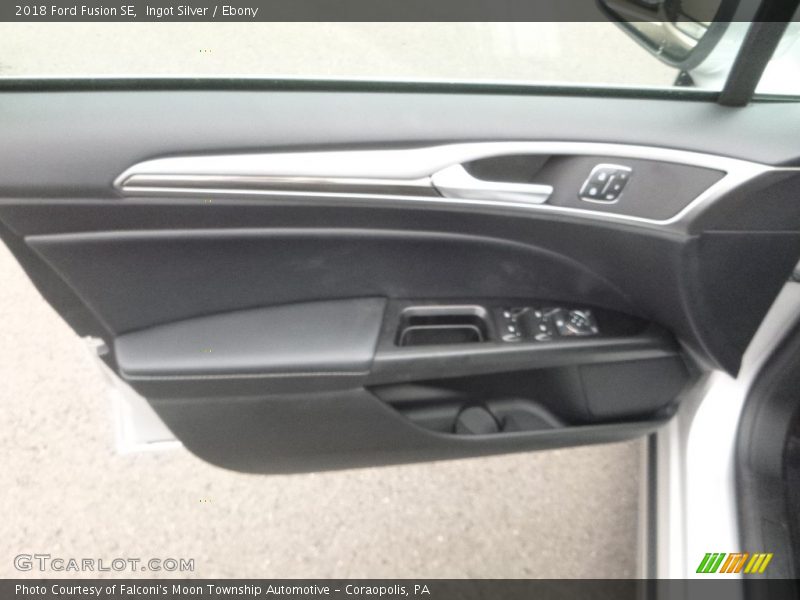 Ingot Silver / Ebony 2018 Ford Fusion SE