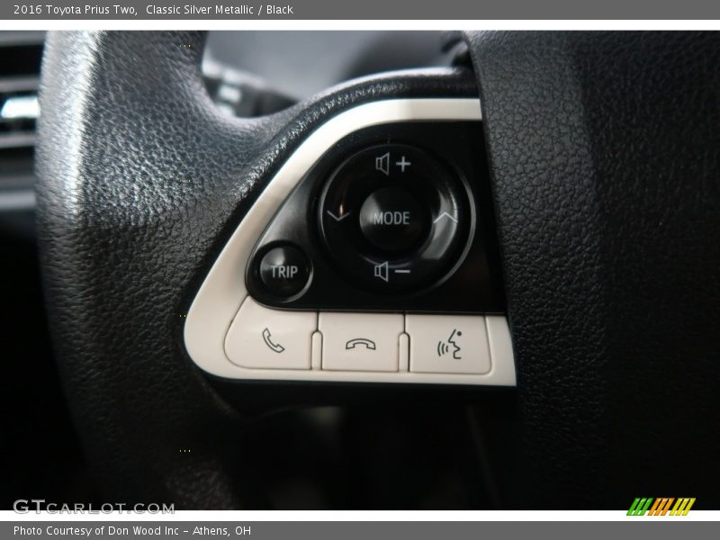 Classic Silver Metallic / Black 2016 Toyota Prius Two