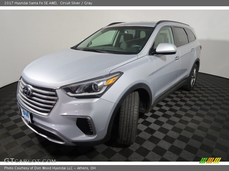 Circuit Silver / Gray 2017 Hyundai Santa Fe SE AWD
