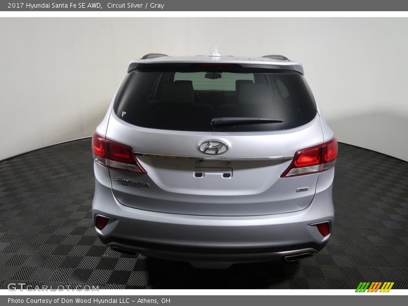 Circuit Silver / Gray 2017 Hyundai Santa Fe SE AWD