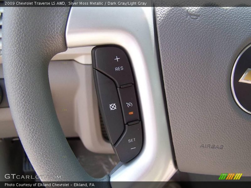 Silver Moss Metallic / Dark Gray/Light Gray 2009 Chevrolet Traverse LS AWD