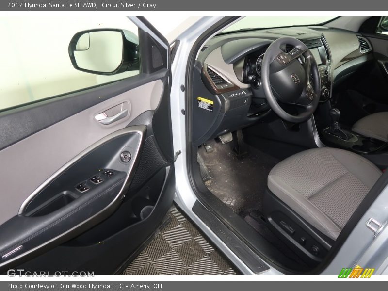 Circuit Silver / Gray 2017 Hyundai Santa Fe SE AWD