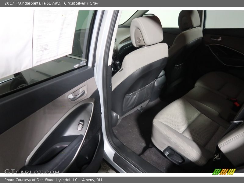 Circuit Silver / Gray 2017 Hyundai Santa Fe SE AWD