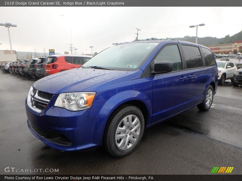 Indigo Blue / Black/Light Graystone 2018 Dodge Grand Caravan SE