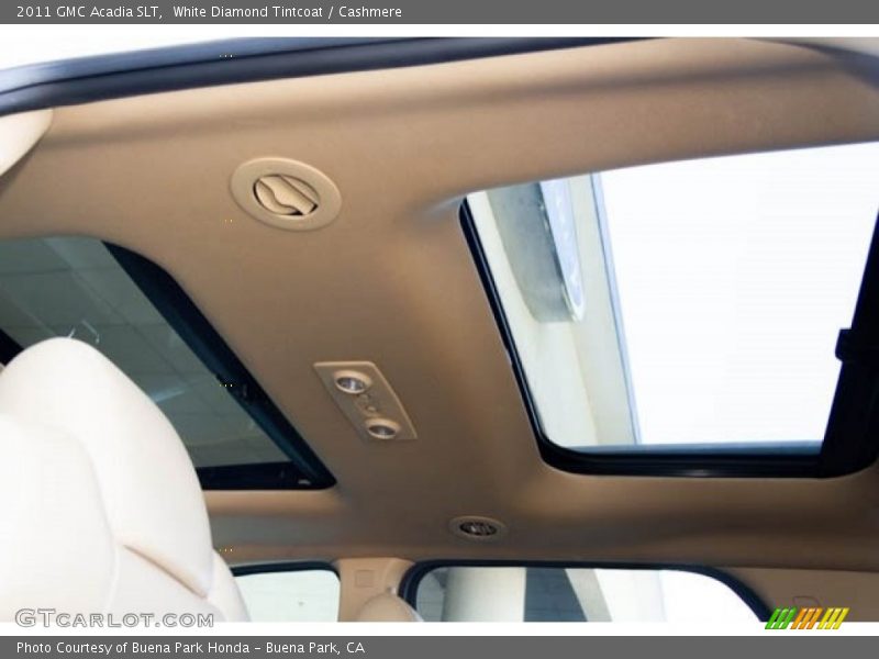 White Diamond Tintcoat / Cashmere 2011 GMC Acadia SLT
