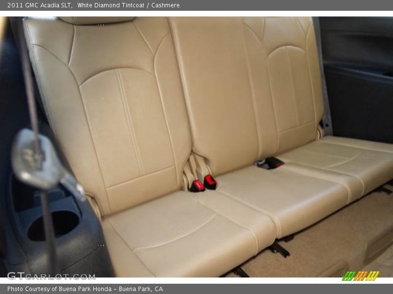 White Diamond Tintcoat / Cashmere 2011 GMC Acadia SLT