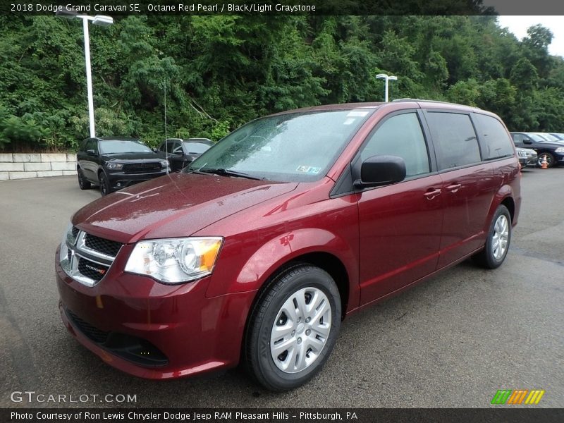 Octane Red Pearl / Black/Light Graystone 2018 Dodge Grand Caravan SE