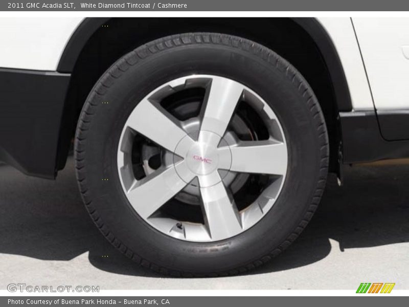 White Diamond Tintcoat / Cashmere 2011 GMC Acadia SLT