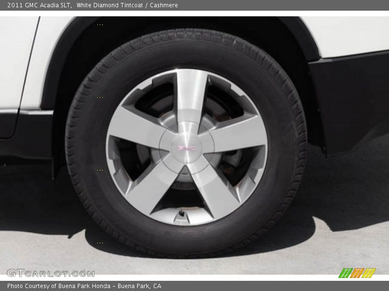 White Diamond Tintcoat / Cashmere 2011 GMC Acadia SLT